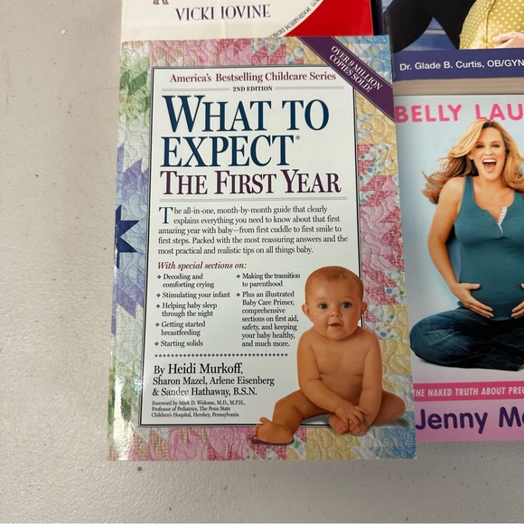 Set of 4 Pregnancy Books for Expecting Mothers - Picture 4 of 5
